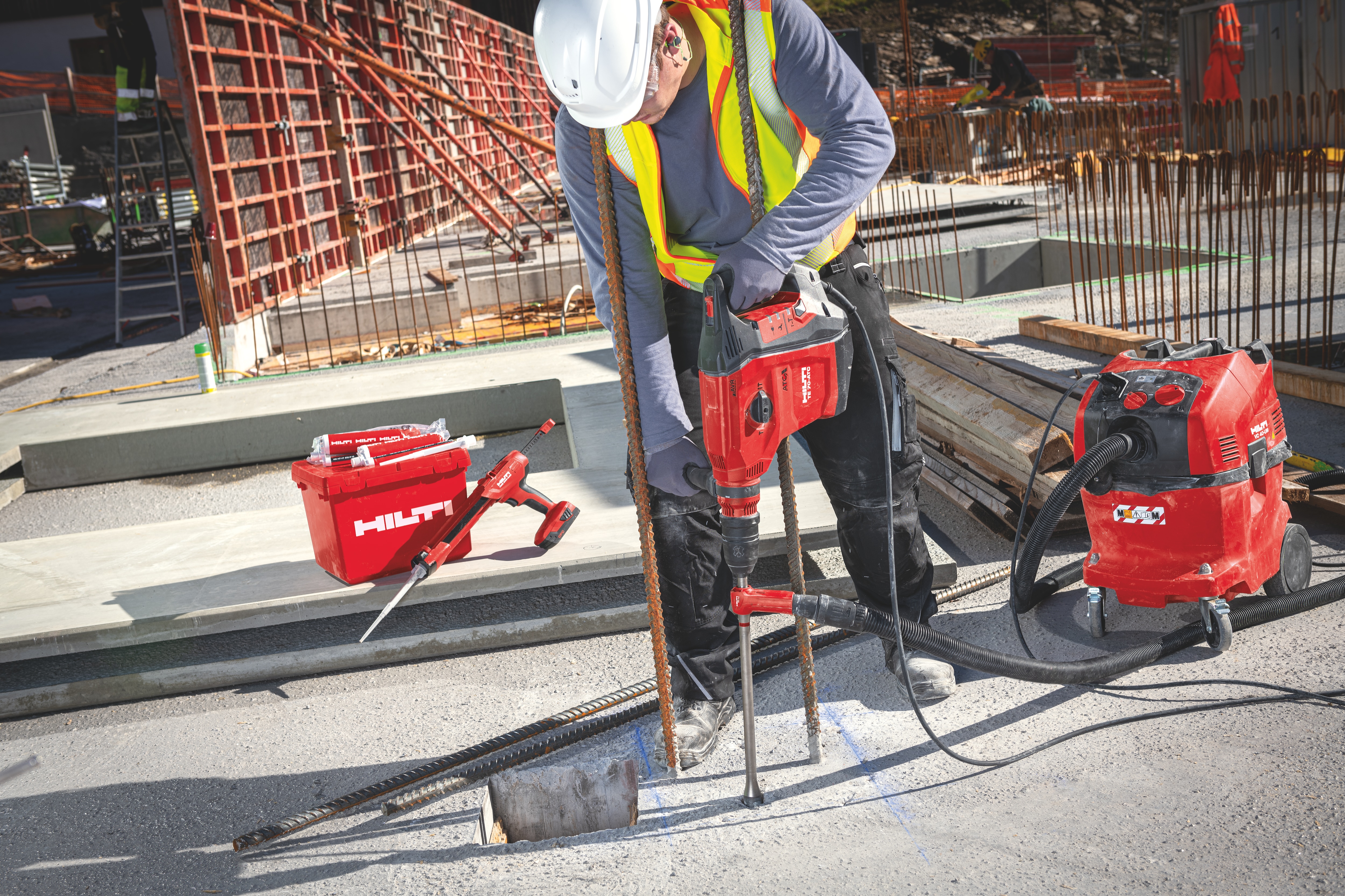  SafeSet installation of post-installed rebar using the TE 70-ATC/AVR SDS Max (TE-Y) rotary hammer, a hollow drill bit and HIT-HY 200-R V3 mortar