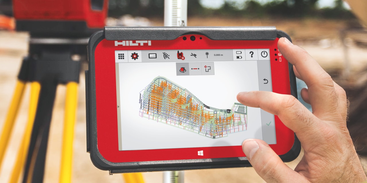 Na prática, BIM-to-Field é o posicionamento orientado de pontos de fixação de estruturas de suporte de redes eletromecânicas. A estação total da Hilti pode ler os seus ficheiros BIM e utilizar um laser integrado para localizar pontos em obra a partir do modelo. Estas soluções aumentam significativamente a produtividade, ao poupar mão-de-obra, proporcionar flexibilidade pós-instalação e remover etapas de trabalho.