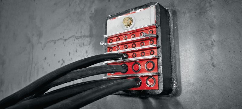 Módulo de cabo CFS-T Módulos para selar cabos/tubos dentro de um quadro de trânsito quando forem necessárias alta impermeabilidade a água e a gás, e resistência ao fogo Aplicações 1