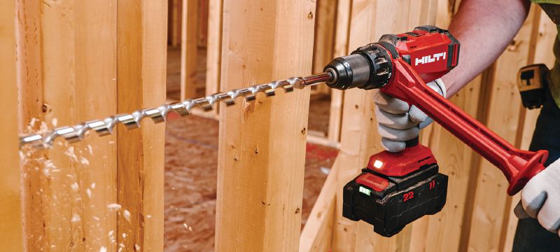 SF 10W-22 Furadeira/Parafusadeira a bateria Furadeira a bateria com maior torque que é especializada em aplicações exigentes em madeira e em outros materiais Aplicações 1