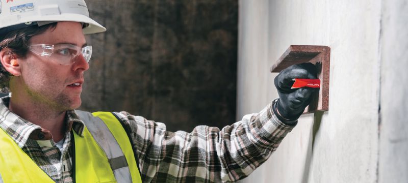 Cápsula KHC Kwik-X A ampola química para a ancoragem Kwik-X Dual Action para fixação em concreto, combina o desempenho da ancoragem química com a velocidade de ancoragens por parafuso (vendidas em separado) Aplicações 1