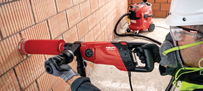 Perfuratriz diamantada DD 150-U Máquina Perfuratriz diamantada versátil, para perfuração manual ou com base em sonda nos diâmetros de 8 a 162 mm (5/16 - 6-3/8) Aplicações 1