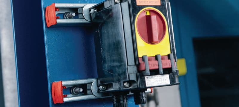 S-BT MF Pino roscado Pino de aparafusamento roscado (aço carbono, rosca métrica ou Whitworth) para fixações multiuso a aço em ambientes corrosivos moderados Aplicações 1