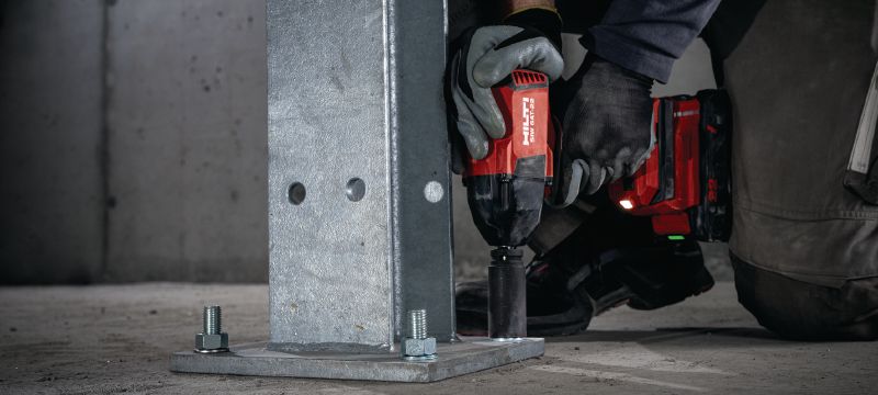 HIT-HY 200-R V3 Ancoragem química Argamassa híbrida injetável de alto desempenho com aprovações para ligações de varão instalado pós construção e para ancoragem de placas de base estruturais Aplicações 1
