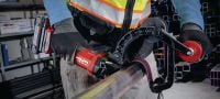 GTB 6X-22 Lixadeira de cinto de tubo a bateria Lixadora de correia tubular a bateria de velocidade variável com desempenho aprimorado e tempo de funcionamento da bateria para rebarbação e acabamento de metais tubulares (plataforma à bateria Nuron) Aplicações 3
