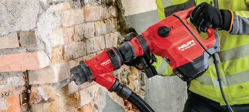 Martelo demolidor TE 500-AVR SDS Max Martelo demolidor SDS Max (TE-Y) versátil, para cinzelamento de resistência leve em concreto e alvenaria, com Redução Ativa de Vibração (AVR) Aplicações 1