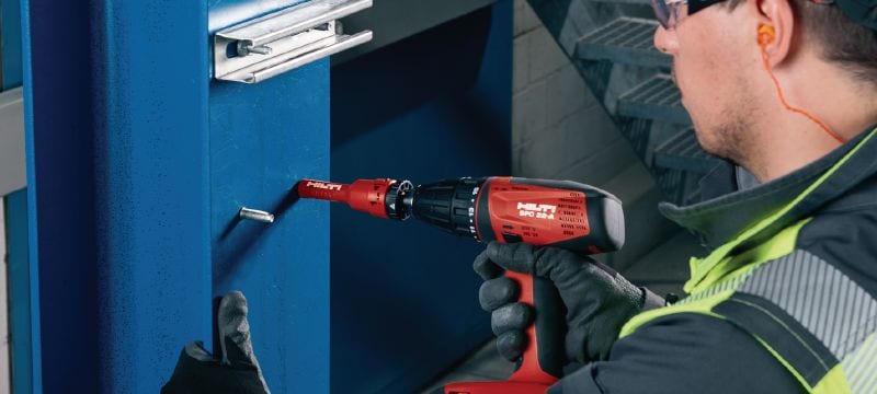 S-BT MF Pino roscado Pino de aparafusamento roscado (aço carbono, rosca métrica ou Whitworth) para fixações multiuso a aço em ambientes corrosivos moderados Aplicações 1