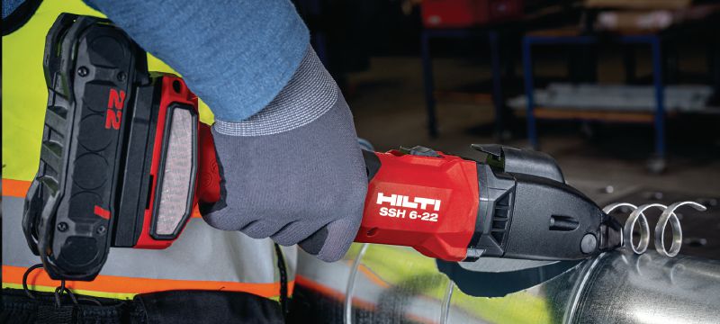 SSH 6-22 Tesouras de metal a bateria CD Tesouras de corte duplo a bateria para cortes rápidos em dutos em espiral e de ventilação de até 4 x 0,9 mm│Profundidade 20 - com lâminas CD SSH Hilti incluídas (plataforma da bateria Nuron) Aplicações 1