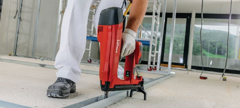 X-C B3 MX Pregos para concreto (em pente) Prego em pente prêmio para fixação a concreto e outros materiais base com o finca-pinos a bateria BX 3 Aplicações 1