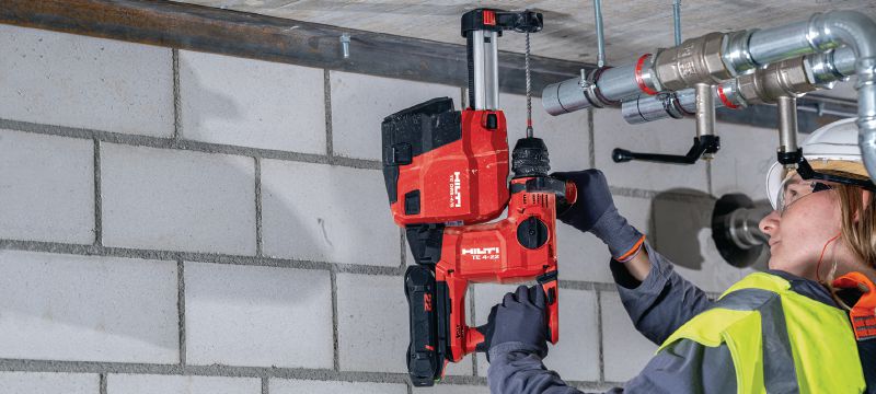 TE 4-22 Martelete a bateria Martelete a bateria SDS Plus compacto com a nossa melhor relação performance-peso para perfuração sobre a cabeça (Plataforma à bateria Nuron) Aplicações 1