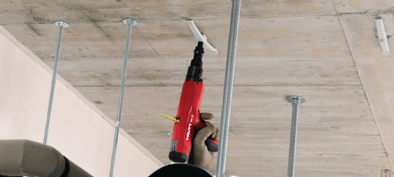 Ferramenta finca pino DX 2 Ferramenta finca pino semiautomática, para fixação de pregos individuais em aplicações de resistência média em concreto e aço Aplicações 1