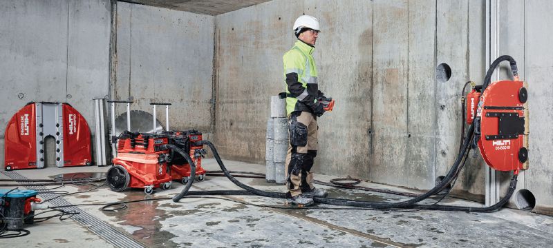 DST 10-CA Serra de corte de parede Serra de corte de parede elétrica ágil com automação de Cut Assist, controlo remoto a baterias e e-box interno para corte em paredes a úmido e a seco Aplicações 1