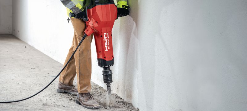 Martelo demolidor elétrico TE 3000-AVR para demolições pesadas Demolidor excepcionalmente potente para demolição de concreto de alta resistência, corte de asfalto, terraplanagem e aplicação de barras de aterramento Aplicações 1