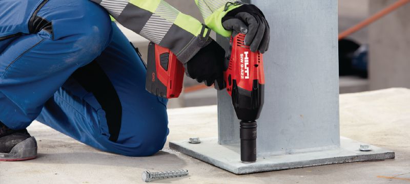 SIW 9-A22 3/4 Chave de impacto a bateria Chave de impacto de alto torque de 22V de classe superior com furo de passagem de 3/4 para parafusamentos e ancoragens Aplicações 1