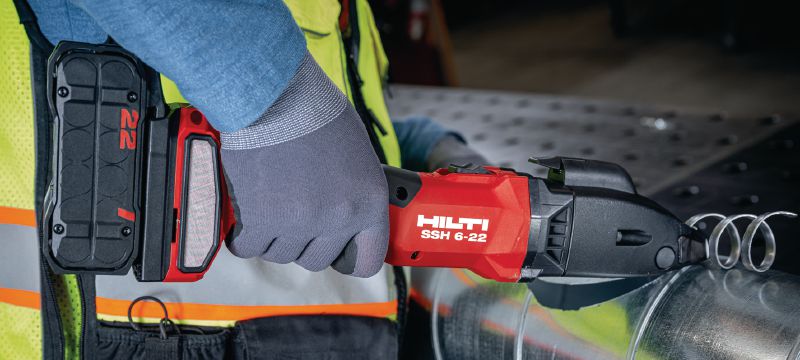 SSH 6-22 Tesouras de metal a bateria CD Tesouras de corte duplo a bateria para cortes rápidos em dutos em espiral e de ventilação de até 4 x 0,9 mm│Profundidade 20 - com lâminas CD SSH Hilti incluídas (plataforma da bateria Nuron) Aplicações 1