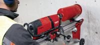 DD 350-CA Perfuratriz diamantada Máquina de Perfuratriz diamantada de alta resistência com motor de alta frequência e unidade de autoalimentação opcional para perfuração com base em sonda de 52 a 500 mm (2-1/16 a 19-11/16”) de diâmetro Aplicações 4