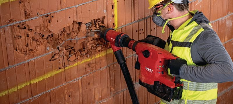 TE 500-22 SDS-Max Martelo combinado a bateria Martelo demolidor e cinzelador SDS Max (TE-Y) a bateria para cinzelar em concreto ou alvenaria, com Redução Ativa da Vibração (plataforma de baterias Nuron) Aplicações 1