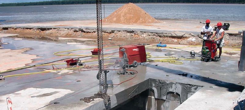 SI SPX-M/H Cabo diamantado sinterizado (concreto) Cabo diamantado máximo projetado para alta velocidade e longa vida em todos os tipos de concreto e ferro fundido (serra de fio de 15-30kW) Aplicações 1