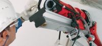 DD 350-CA Perfuratriz diamantada Máquina de Perfuratriz diamantada de alta resistência com motor de alta frequência e unidade de autoalimentação opcional para perfuração com base em sonda de 52 a 500 mm (2-1/16 a 19-11/16”) de diâmetro Aplicações 1