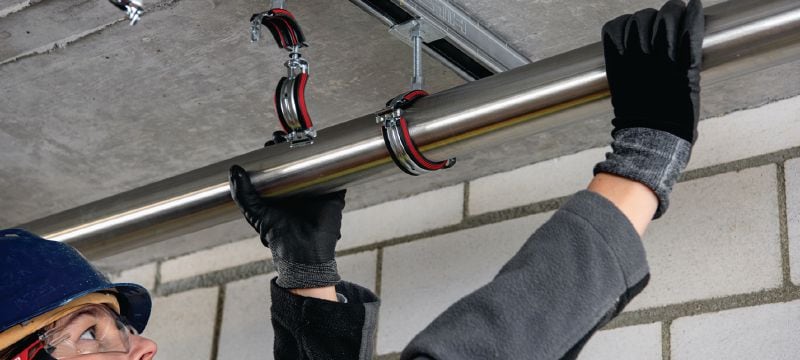 Gancho para tubos de fechamento rápido MP-U-I (isolamento acústico) Gancho para tubos galvanizado definitivo com isolamento acústico e fecho rápido tendo em vista a produtividade máxima em aplicações de malha Aplicações 1