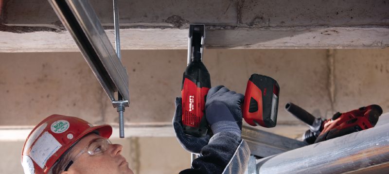 KH-EZ ancoragem por parafuso Ancoragem por parafuso definitiva para fixações mais rápidas e econômicas em Unidade de alvenaria de concreto (UAC) preenchida com grout (Aço carbono, cabeça sextavada) Aplicações 1