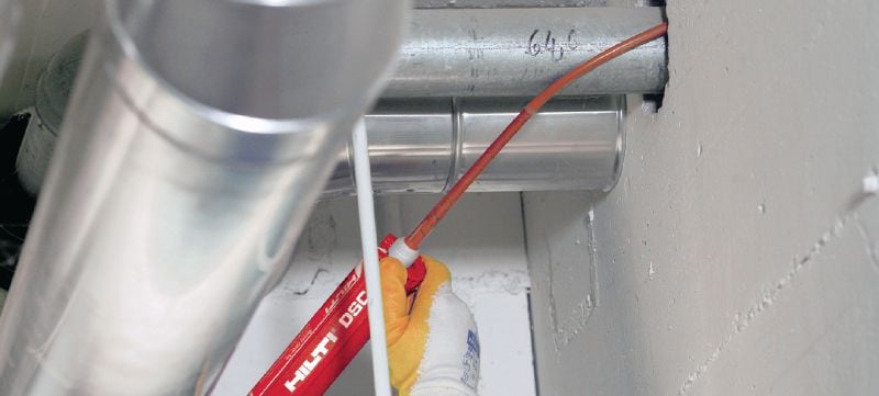 Espuma corta-fogo CP 620 Espuma rígida e de endurecimento rápido com excelente resistência à água para a ajudar a criar uma barreira contra fogo, fumaça e umidade ao redor de penetrações de cabos e mistas Aplicações 1